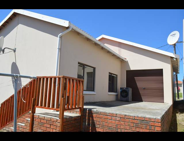 3 BEDROOM HOUSE FOR SALE IN GRACELAND